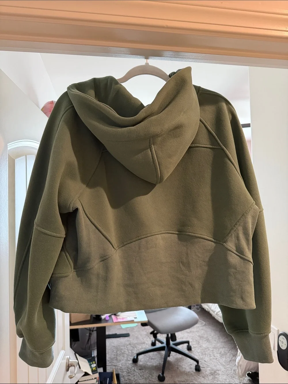 Cropped Mint Green Half-Zip Hoodie with Kangaroo Pocket - Picture 3 of 3